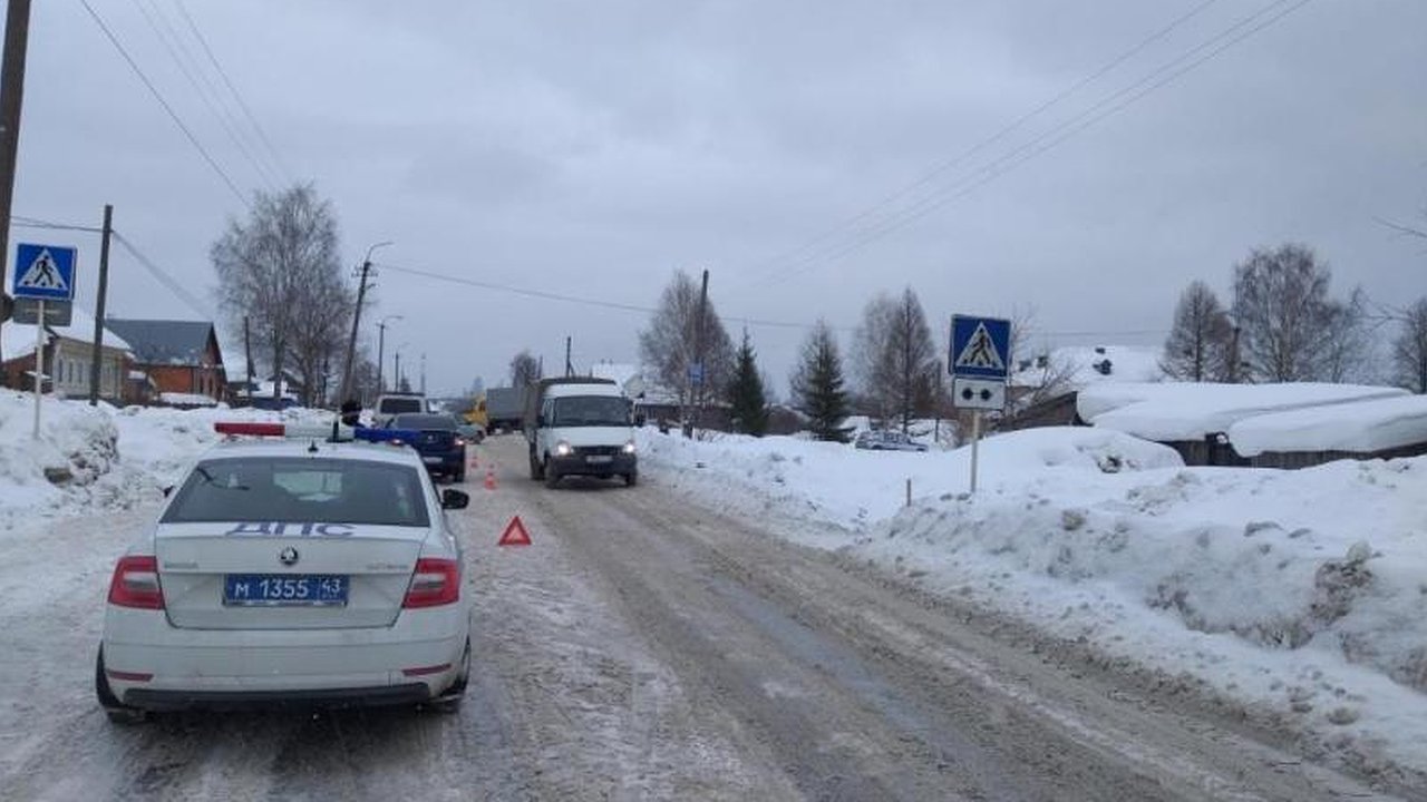 Главная картинка новости: Пострадавшей школьнице из Кировской области виновник ДТП выплатил 50 тысяч