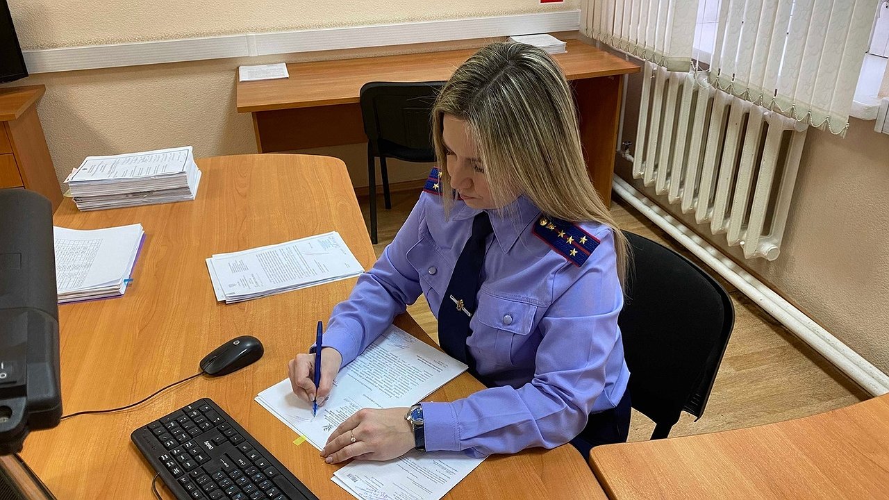 Главная картинка новости: Омутнинский тиран полгода держал свою семью в страхе