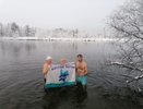 «Вятские моржи» купались в ледяной воде на Кольском полуострове