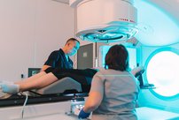 В Кировском центре онкологии проводят лучевую терапию с контролем дыхания