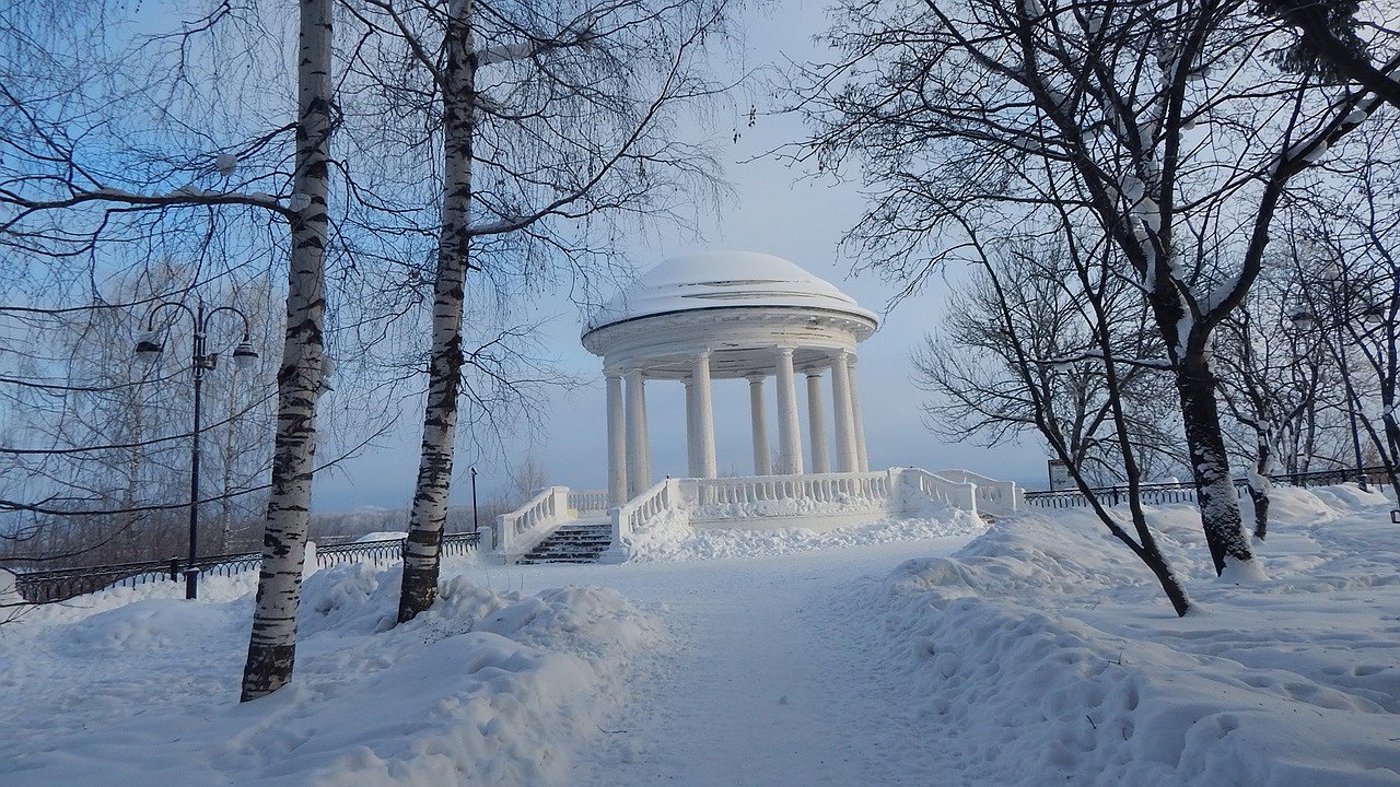 Главная картинка новости: Александровский сад в Кирове отремонтируют за 16 млн