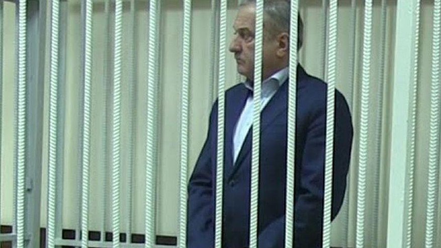 Бывшего главу Кирова осудили на 9 лет за взятки и мошенничество