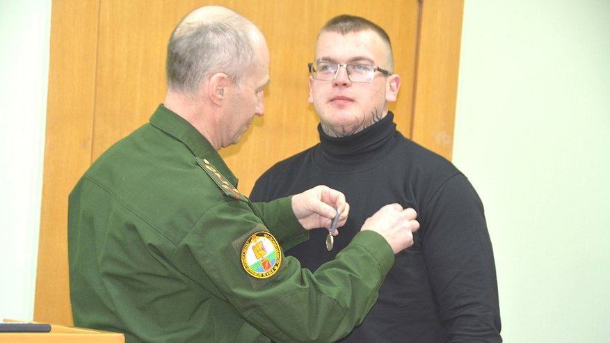 Путин наградил бойца СВО из Слободского района за отвагу