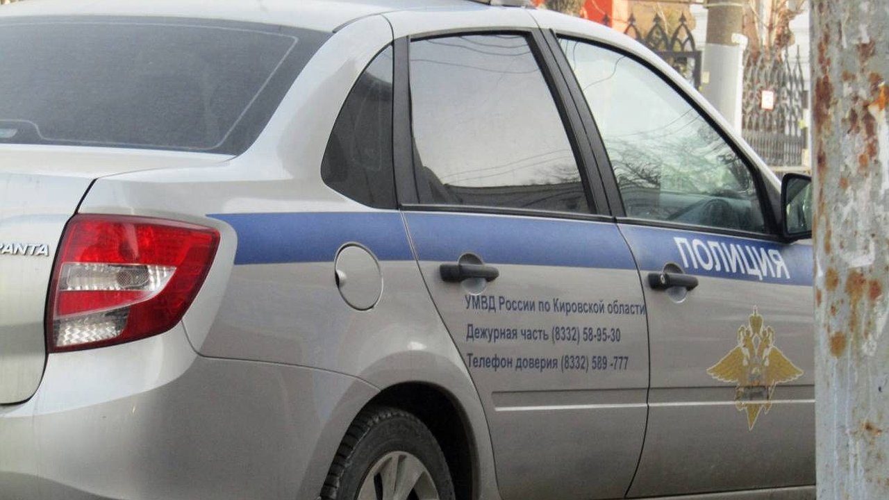 Главная картинка новости: В Кирове ночью задержали мужчину с девушкой, которые находились в розыске