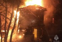 В Кирове дольше трех часов тушили пожар