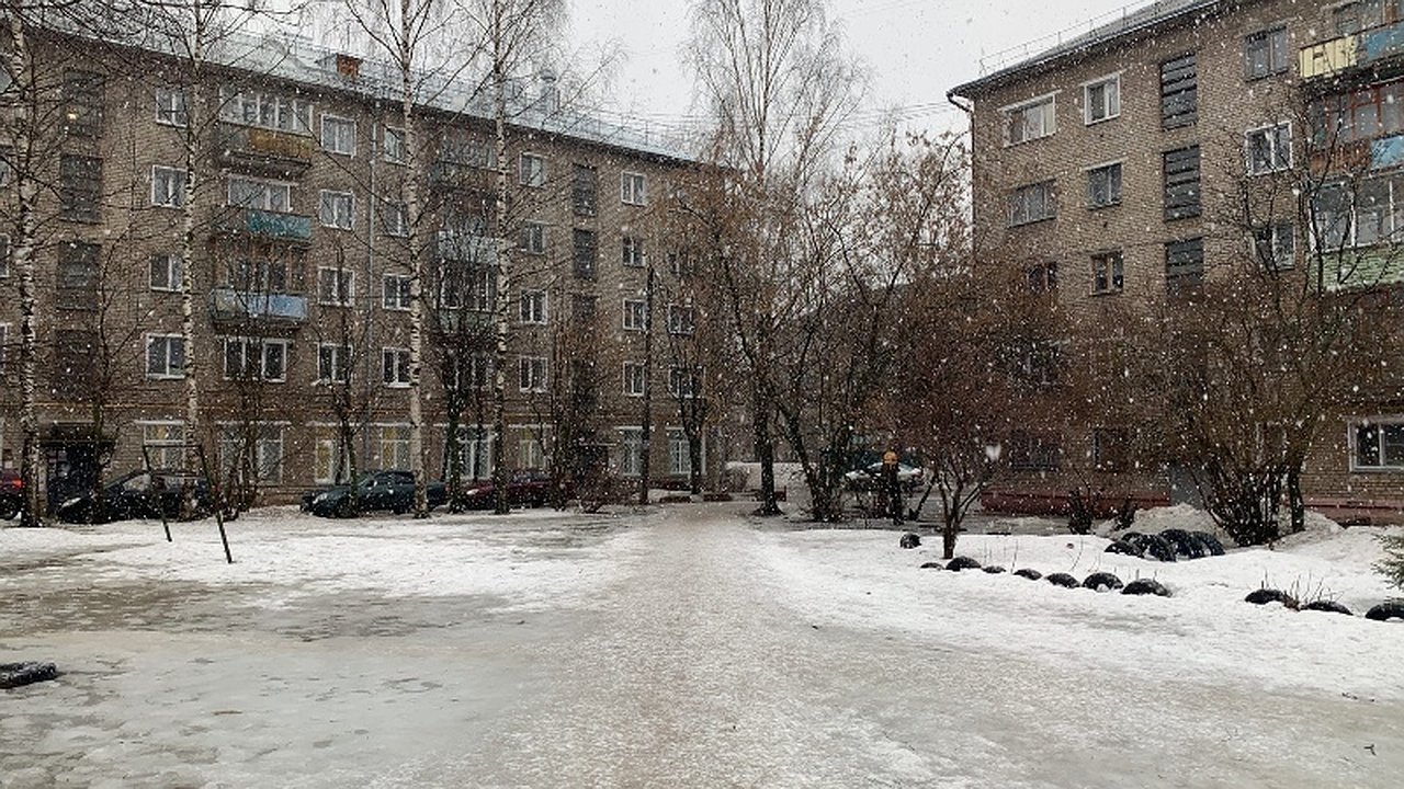 Главная картинка новости: Налоговая потребовала обанкротить управляющую компанию в Кирове