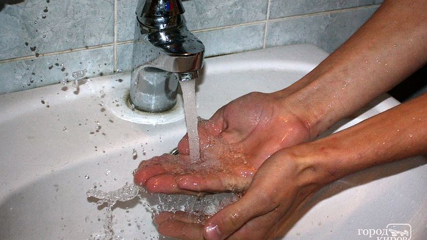 Главная картинка новости: Жителям двух районов в Кирове отключат воду во вторник