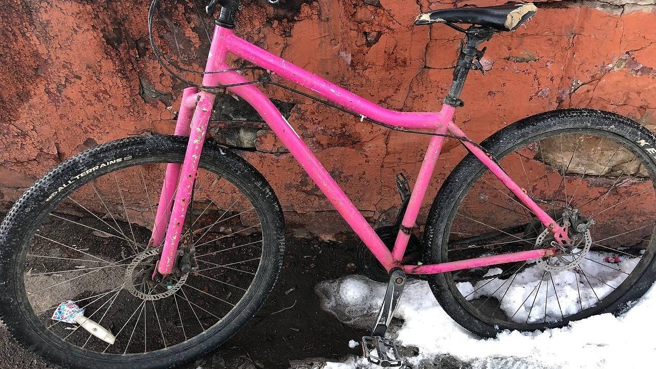 Главная картинка новости: В Кирове сбили 20-летнего велосипедиста