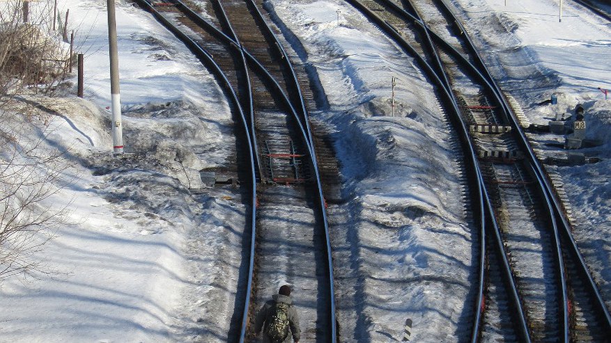 Девять детей в Кирове прошли через железнодорожные пути и получили штрафы