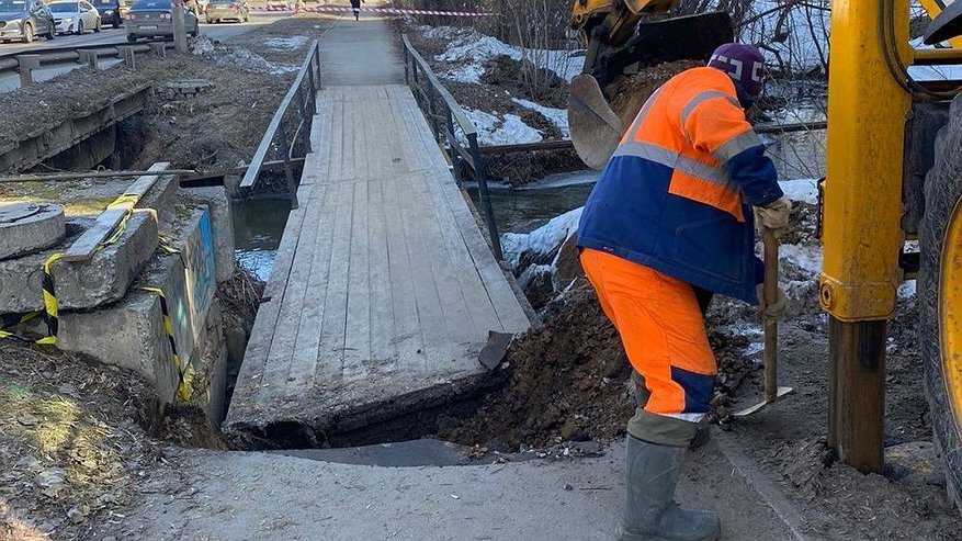 Проблемный мост в Кирове обещают починить дотемна
