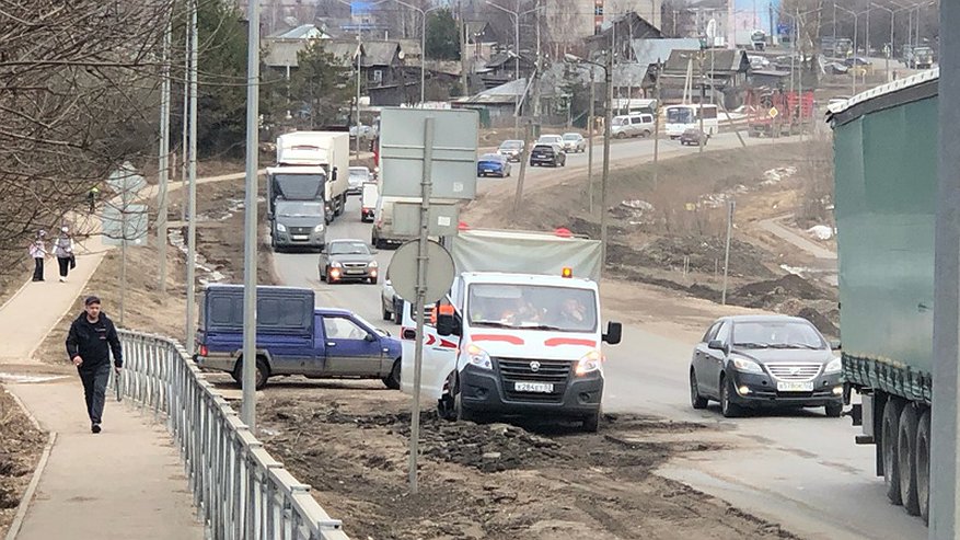 Главная картинка новости: Назвали сроки ремонта федеральной трассы в Слободском районе, на которую жаловались водители