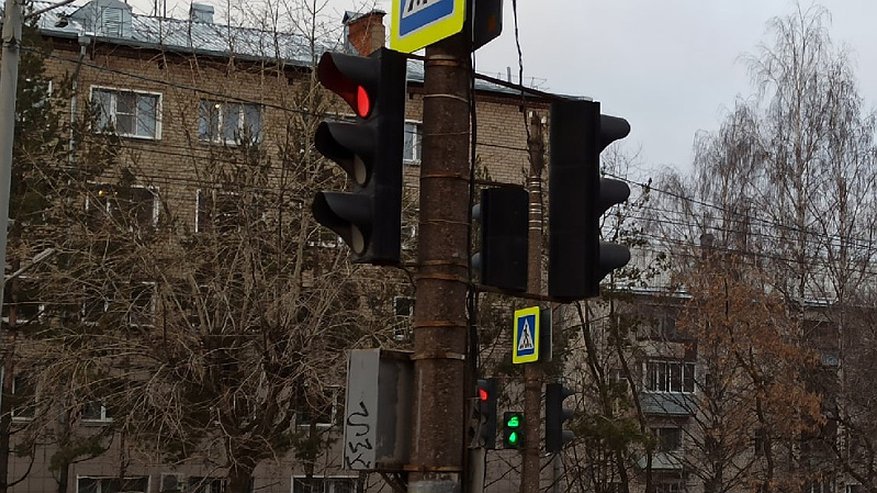 На трех перекрестках в Кирове перестанут работать светофоры