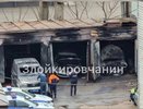 Две иномарки и УАЗ: в Кирове сгорели машины ГИБДД