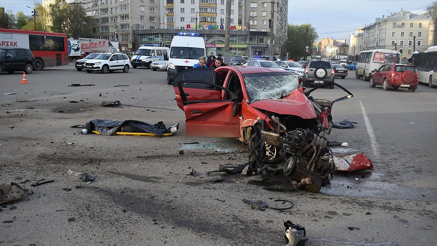 Смертельная авария на Комсомольской в Кирове: кем был погибший