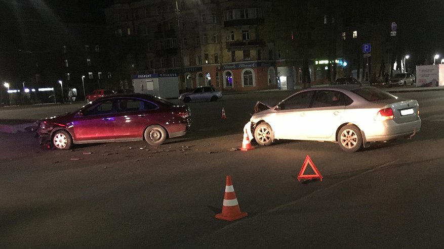 При ДТП в центре Кирова пострадали три человека