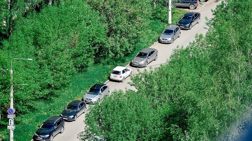 Штраф до 400 тысяч и конфискация авто: в Кирове поймали с десяток нелегальных перевозчиков