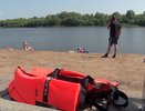 Симаков отчитал пьяного мужчину на пляже в Нововятске