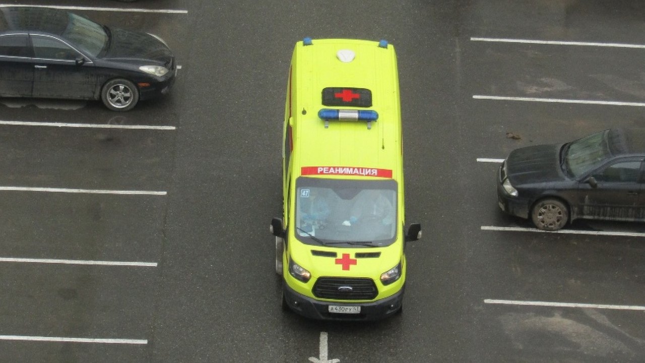 Главная картинка новости: В Кирово-Чепецком районе из окна выпала 5-летняя девочка