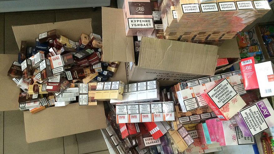 Главная картинка новости: Кировчанин закупил сигарет на 1,9 млн рублей и незаконно продавал жителям региона