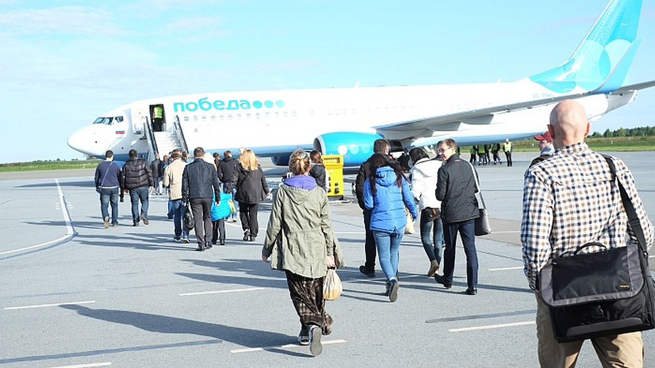 Главная картинка новости: В аэропорт без личных авто: кировчан попросили не парковаться у "Победилово"