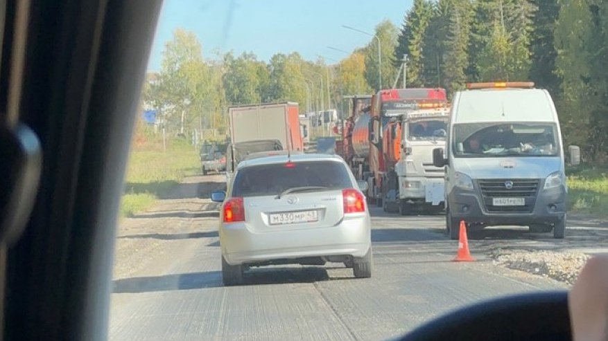 Из-за ремонта на трассе Киров-Слободской дорогу сузили до одной полосы