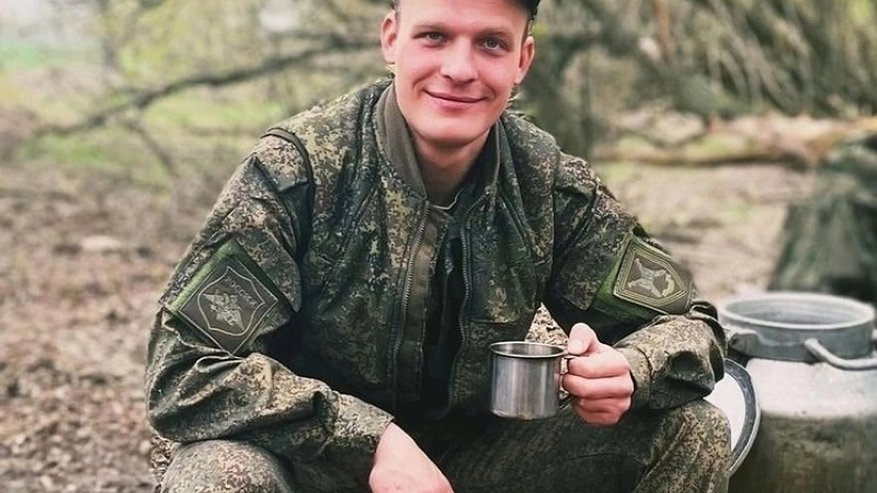 "Лучшие наши мальчики гибнут": в Кировской области простились с погибшим на СВО младшим сержантом