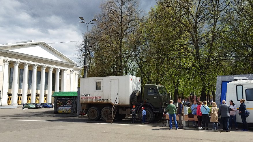 Главная картинка новости: Приставы отправили на принудительное лечение туберкулеза 15 кировчан