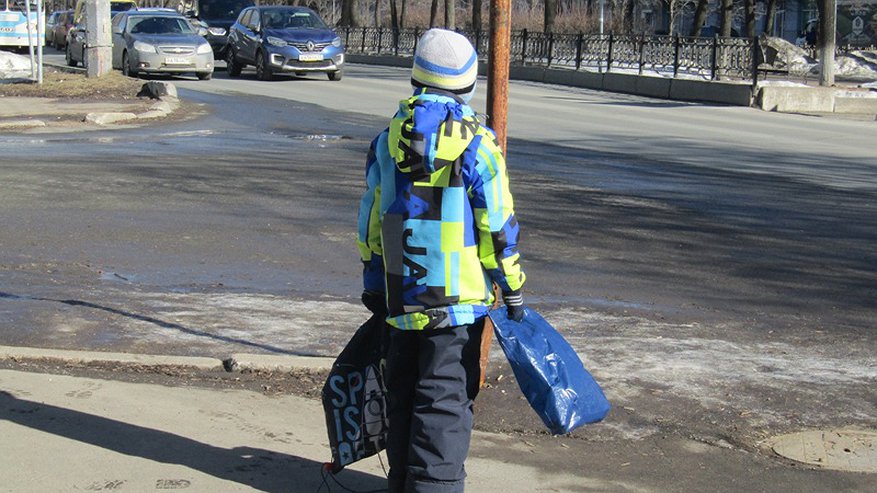 Нашли на остановке: в Кирове рассказали о поисках семилетнего мальчика, который потерялся в районе "Алых парусов"