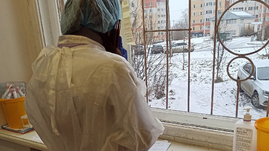 Главная картинка новости: За неделю число заболевших коронавирусом кировчан выросло на 44%