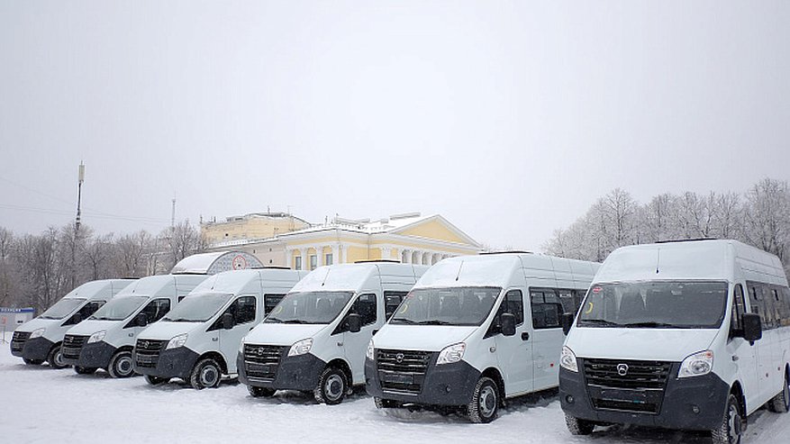 В район Кировской области отправили новые автобусы