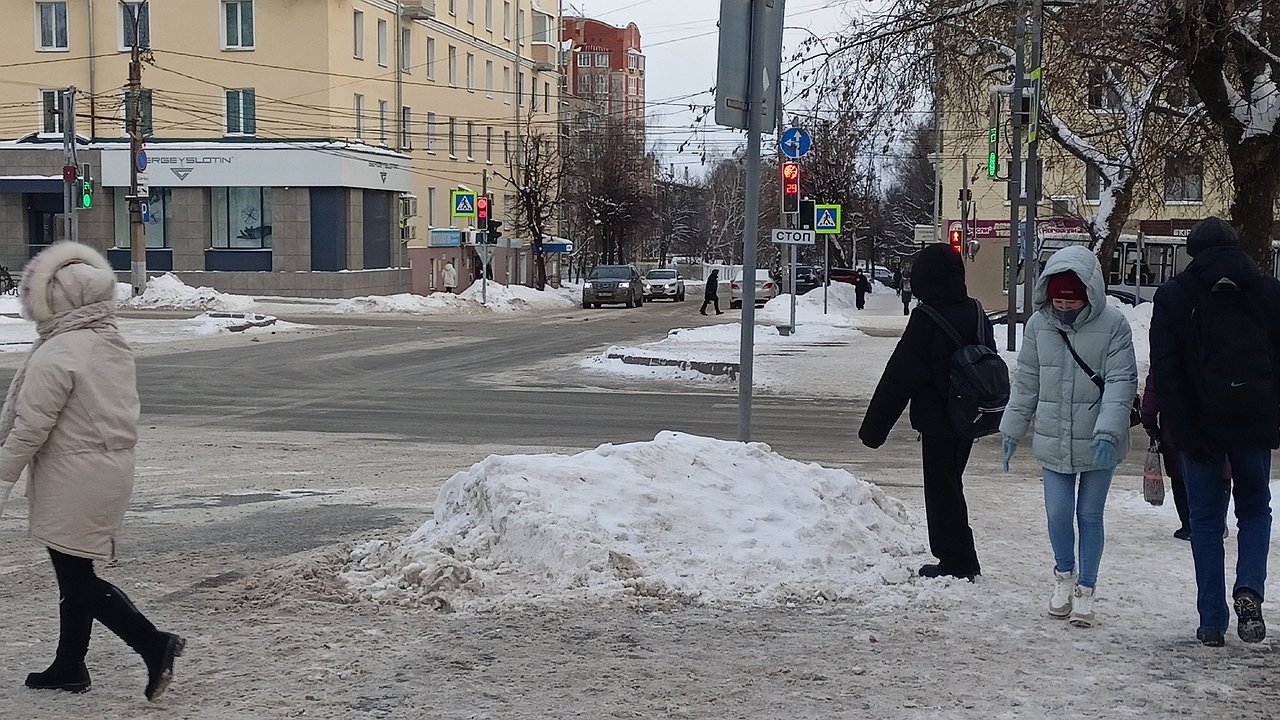 Главная картинка новости: Холодный и снежный январь: кировские метеорологи сделали прогноз на первый месяц 2024 года