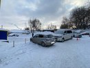В Кирове микроавтобус сбил пешехода и врезался в припаркованный автомобиль