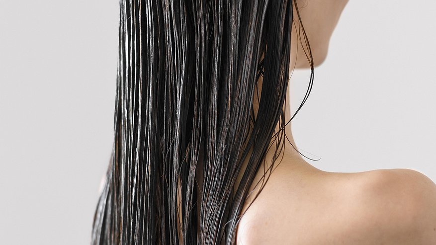 Не узнаете свои волосы: копеечные шампуни мгновенно преображают их