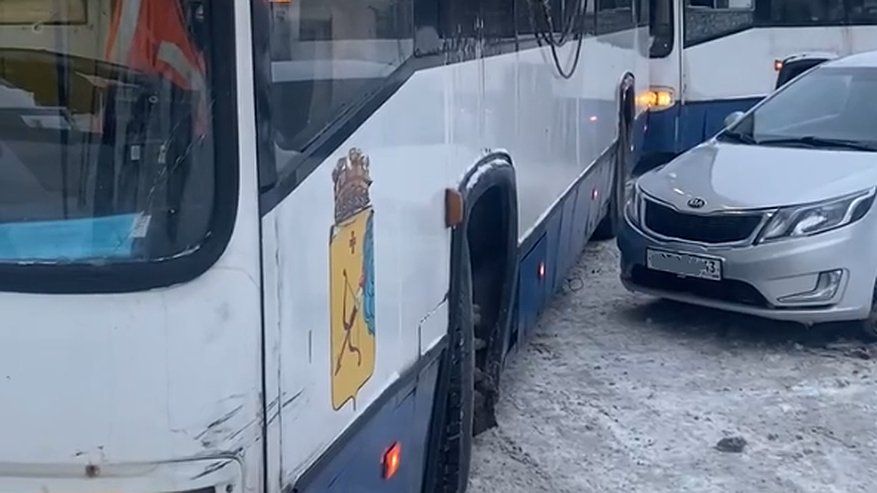 Задержка составила четыре часа: в Кирове троллейбусы вовремя не вышли на маршрут