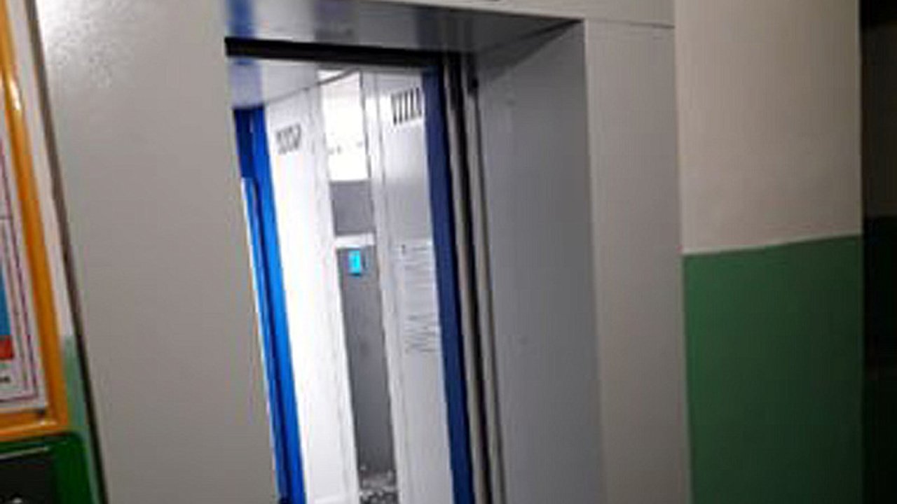 Главная картинка новости: В Фонде капремонта обещают отремонтировать лифты в 21 доме Кирова