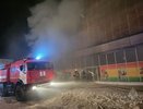 Ночью восемь пожарных расчетов тушили магазин в Кирове