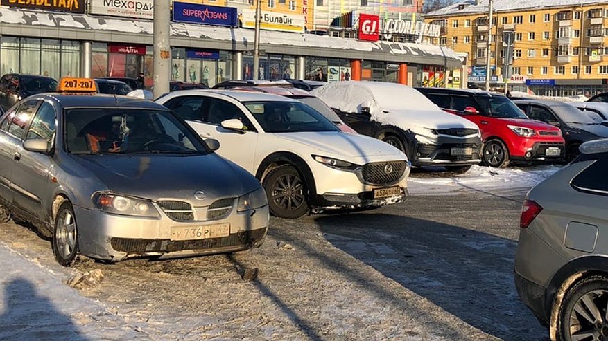 Бесплатная парковка на платных стоянках: у кого из россиян появится новая льгота