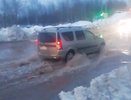 Улицу Кольцова в Кирове затопило: жители до сих пор остаются без воды