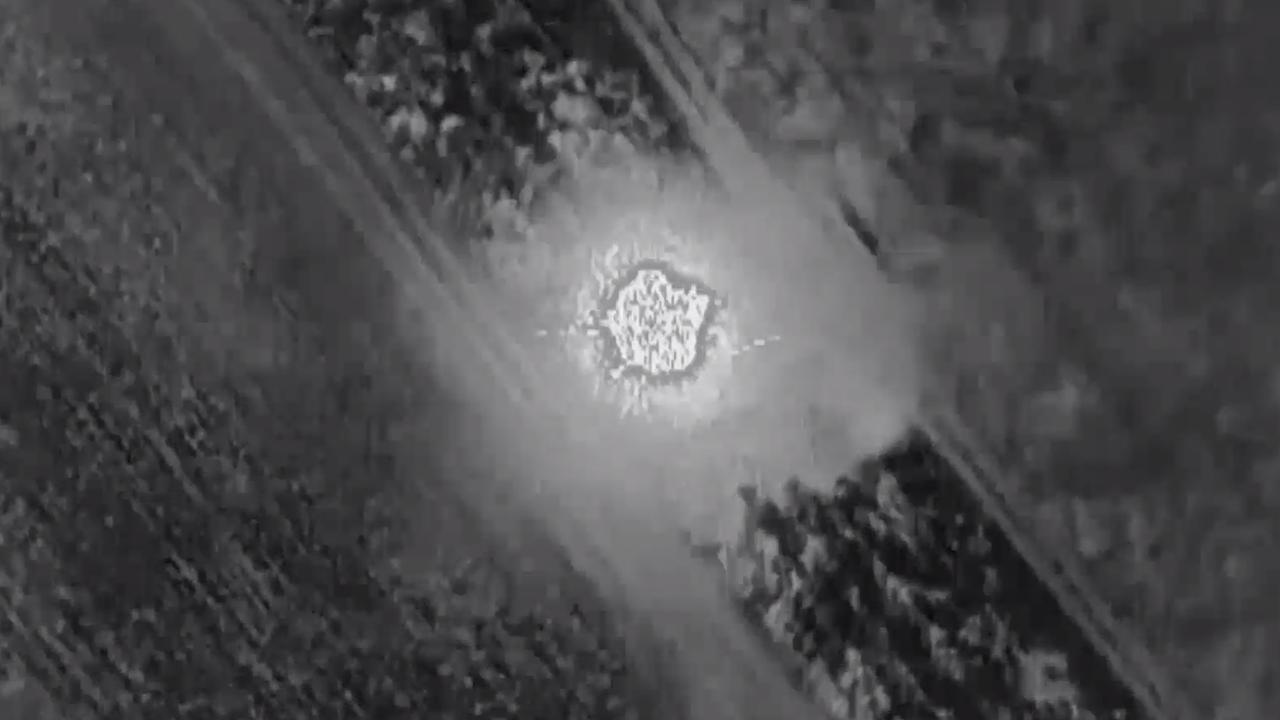 Главная картинка новости: Россию за сутки атаковали 16 беспилотников со взрывчаткой