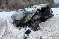12 марта в Слободском районе после столкновения фуры и легковушки погиб водитель