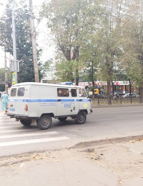 В Кирове задержали двух мужчин, которые искали закладку на улице Рабочей
