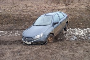 В Афанасьевском районе водительница "Лады Гранты" съехала в кювет