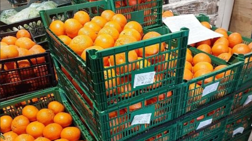 На прилавки кировских магазинов попали 6 тонн зараженных мандаринов