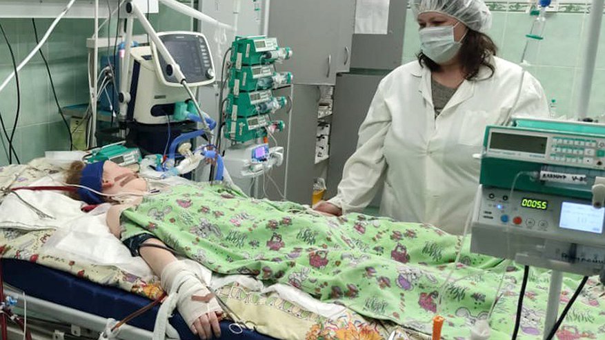 Кировские врачи спасли девочку с 95% поражением легких