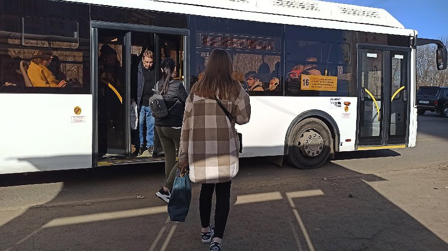 9 мая автобусы в Кирове поедут по-другому, а некоторые троллейбусы отменят