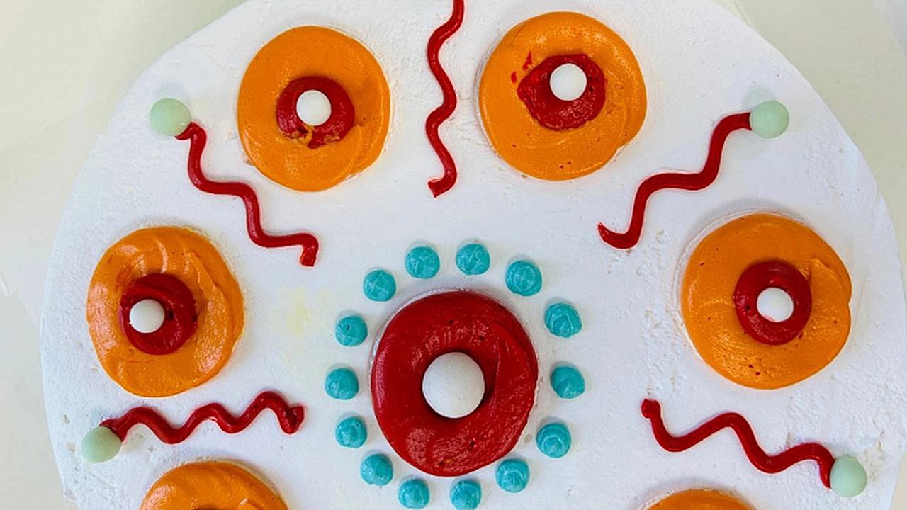 Главная картинка новости: К юбилею Кирова кондитеры выпустят три фирменных торта