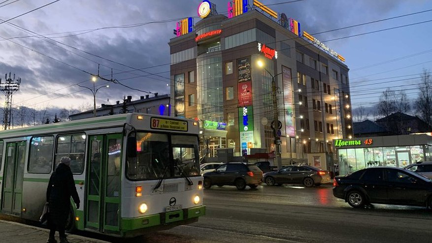 Автобусы ездят до двух ночи: расписание ночных рейсов для кировчан