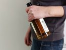 В Кирове задержали мужчину с бутылкой в рукаве