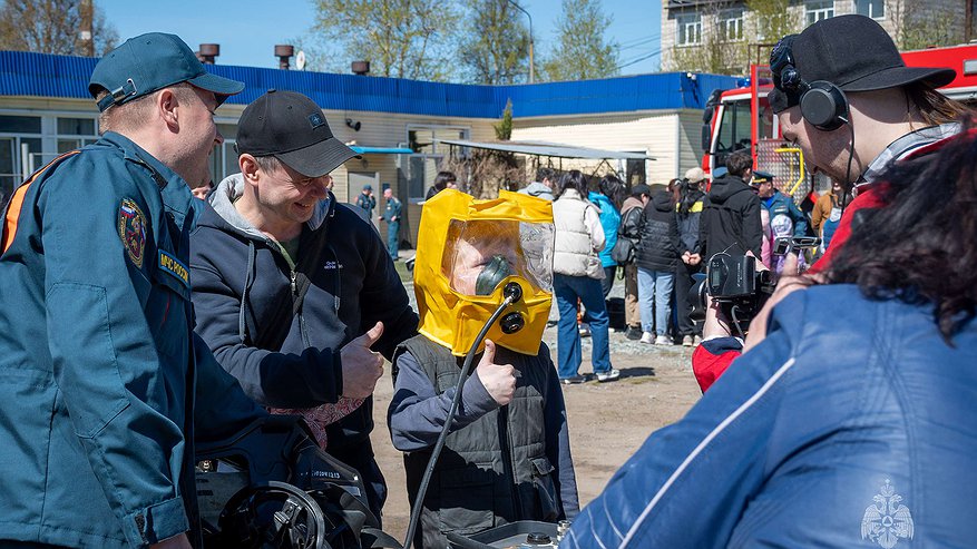 Филиал «КЧХК» организовал экскурсию для детей сотрудников в пожарную часть