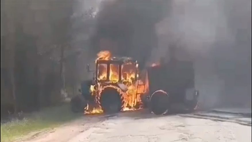 В Верхошижемском районе в ходе ремонта сгорел трактор с битумом
